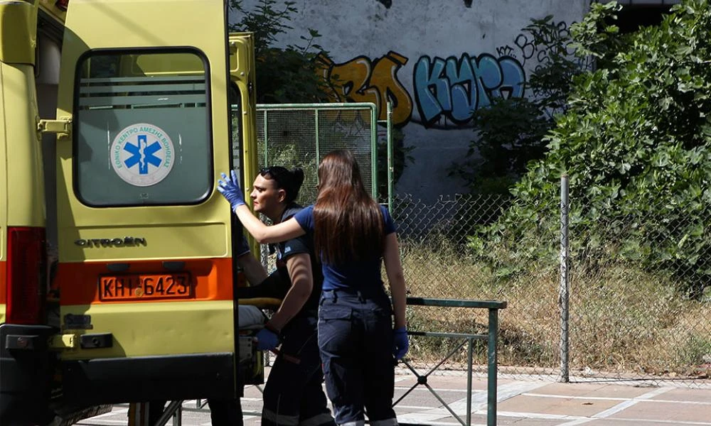Τροχαίο δυστύχημα στην Αττική Οδό: Φορτηγό συγκρούστηκε με μηχανή - Νεκρός ο οδηγός
